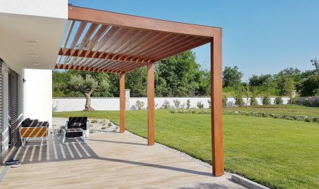 Pose de pergolas bioclimatique par paysagiste à Guérande